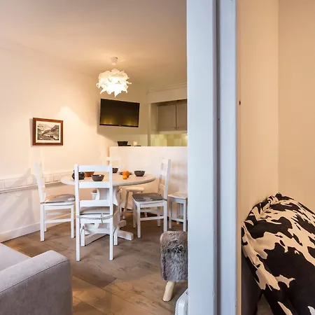 Apartment Renove, Au Calme, Avec Balcon, Wifi Gratuit, Proche Commerces, Navettes Et Pistes - Fr-1-346-363 *